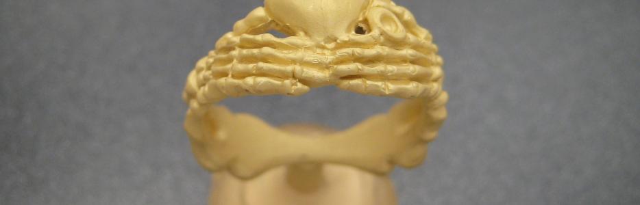 The cleaned 18K Gold Claddagh casting.